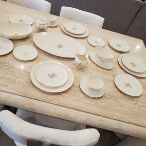 Elegant Cream and Gold Porcelain Dinnerware Set - 20 Pieces